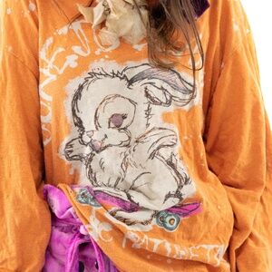 Limited edition sold out conejo blanco viggo tee by magnolia pearl skater bunny